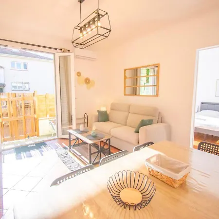 Rdc, Ac, Terrasse, 8 Pers Appartement