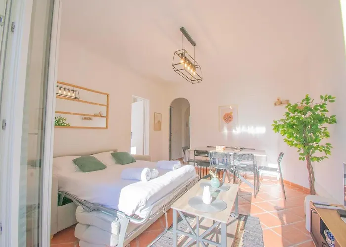 Appartement Rdc, Ac, Terrasse, 8 Pers *